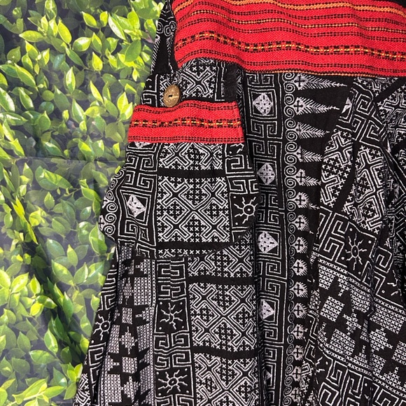 Tribal Print Wide Leg Pants - Black and Red - Picture 3 of 9